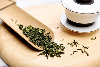 新銳遠博茶葉 荷葉茶的視覺敘事與產(chǎn)品美學